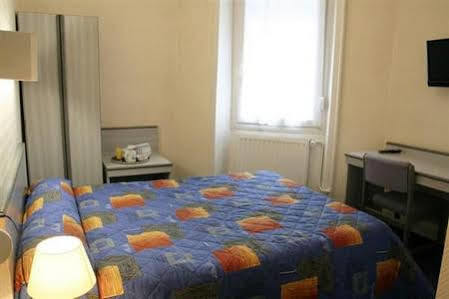 Hotel Anne De Bretagne 2*